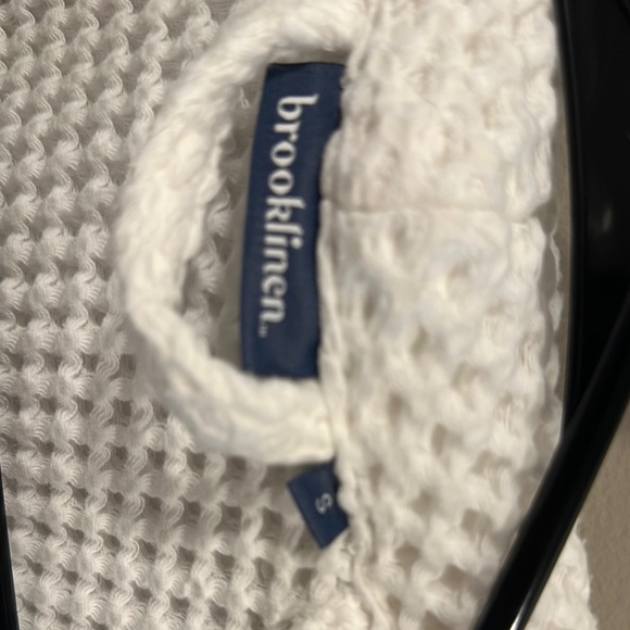 White Waffle Knit Robe - Picture 2 of 3